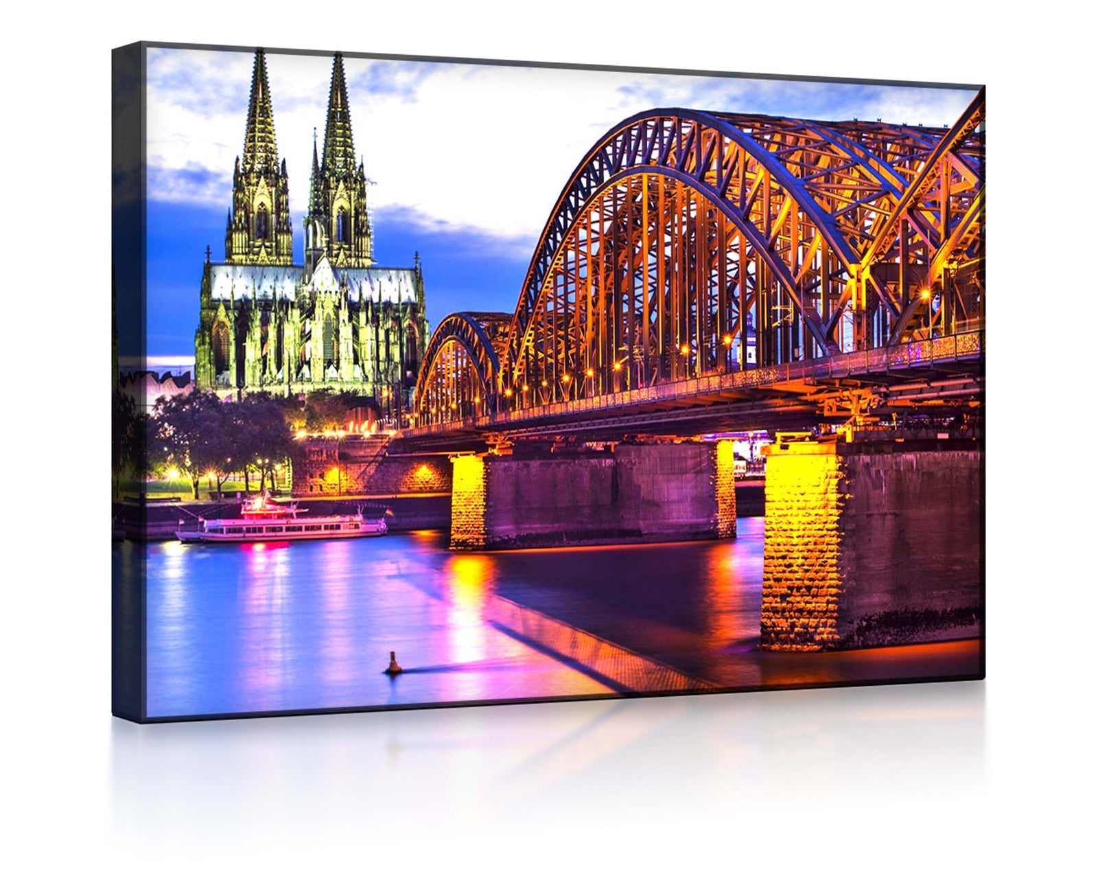 Wunderbare Hohenzollernbrücke bei Nacht